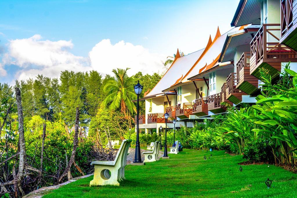 Bhu Tarn Koh Chang Resort & Spa Exterior photo